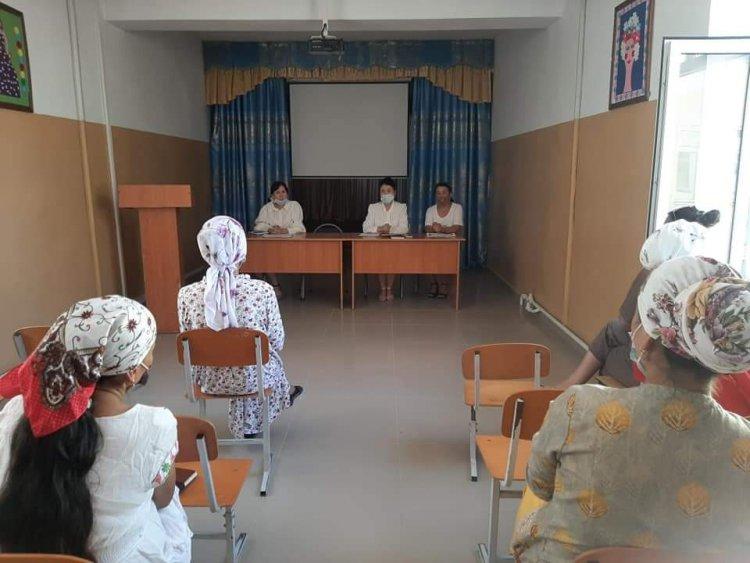 "Ата-аналар жиналысы"