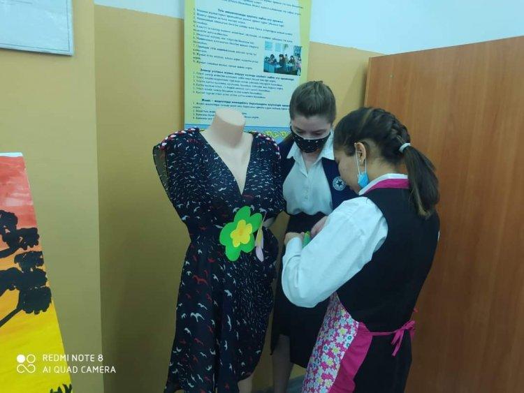 "Киім топтамасын жасау эксперементі / жеке даралық имидж үшін аксессуарлар."