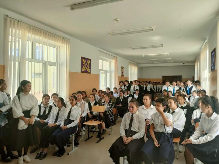 Қыздар жиналысы