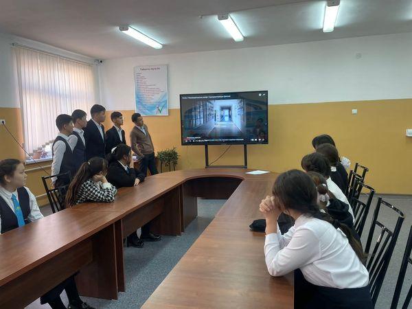 "Ауыл баласының оқуы жақсы ма, яғни ауылда оқу тиімді ме, әлде қалада ма?" тақырыбында дебат өткізілді.